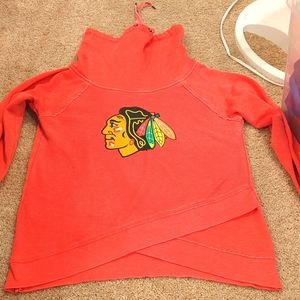 Asymmetrical Chicago Blackhawks Crowl Neck Sweatshirt